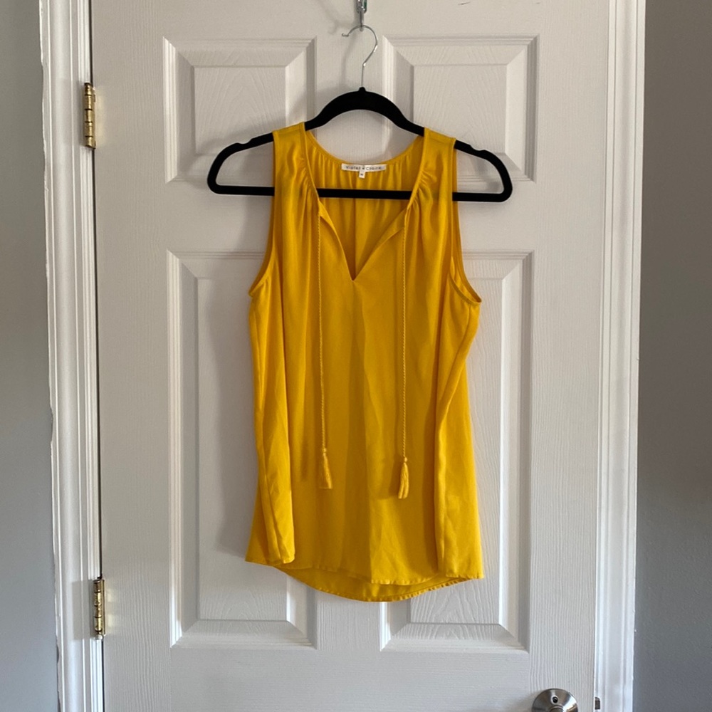 Sleeveless blouse